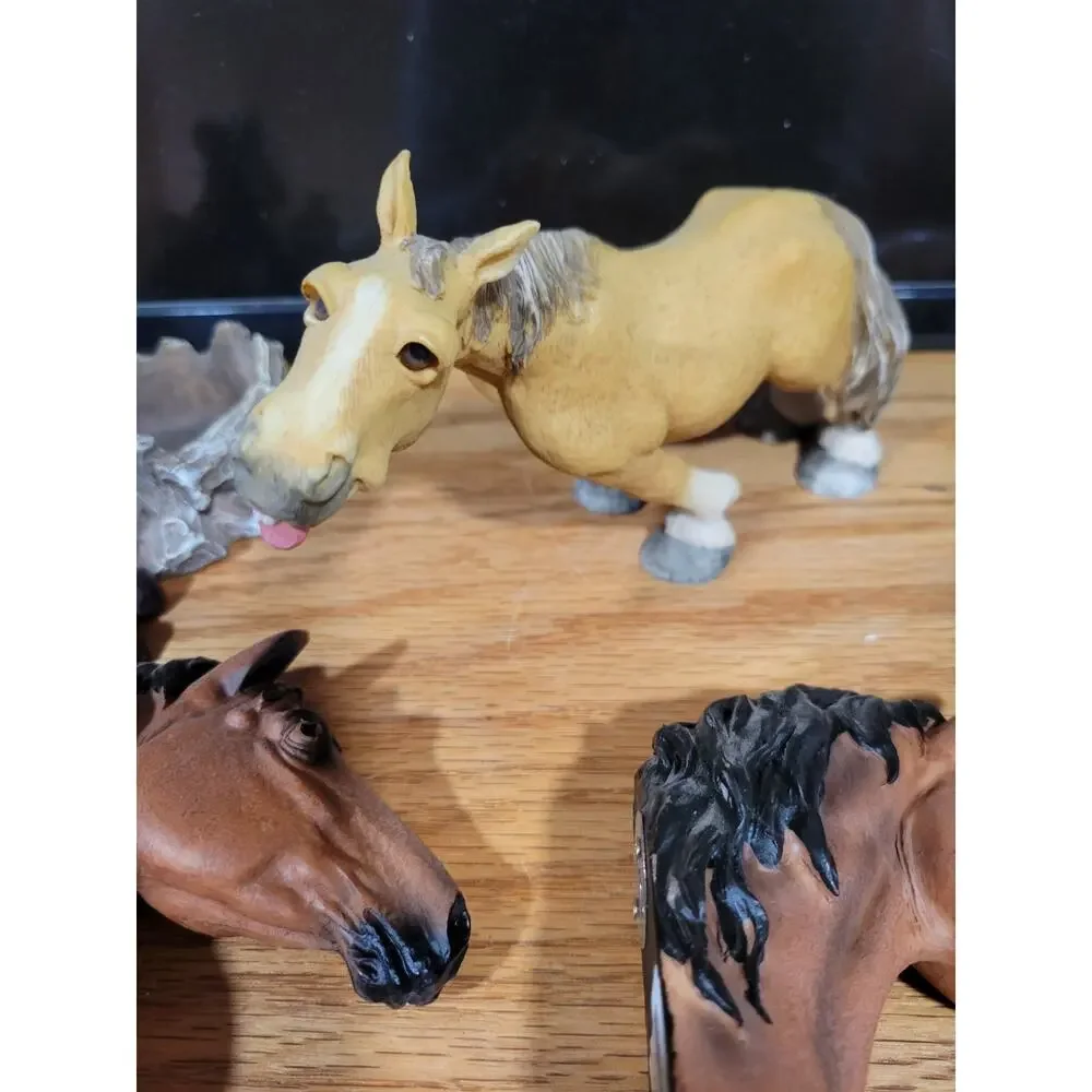 Southwest Theme Small resin Figures, horses, coat hooks, Tabletop Decor Lot of 9 - Picture 11 of 16